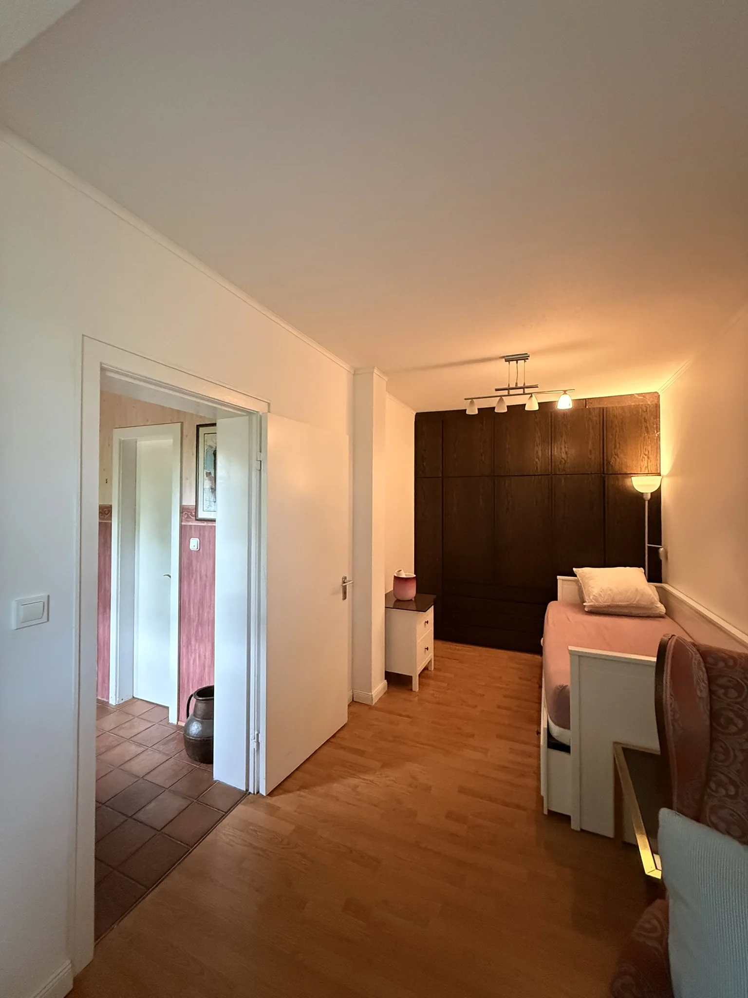 Bungalow in Hamburg-Marmstorf – Flexzimmer mit Blick zum Flur